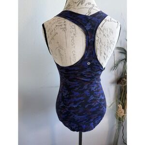 Lululemon Racerback Tank Top Purple Blue Camo Seamless Slim Fit